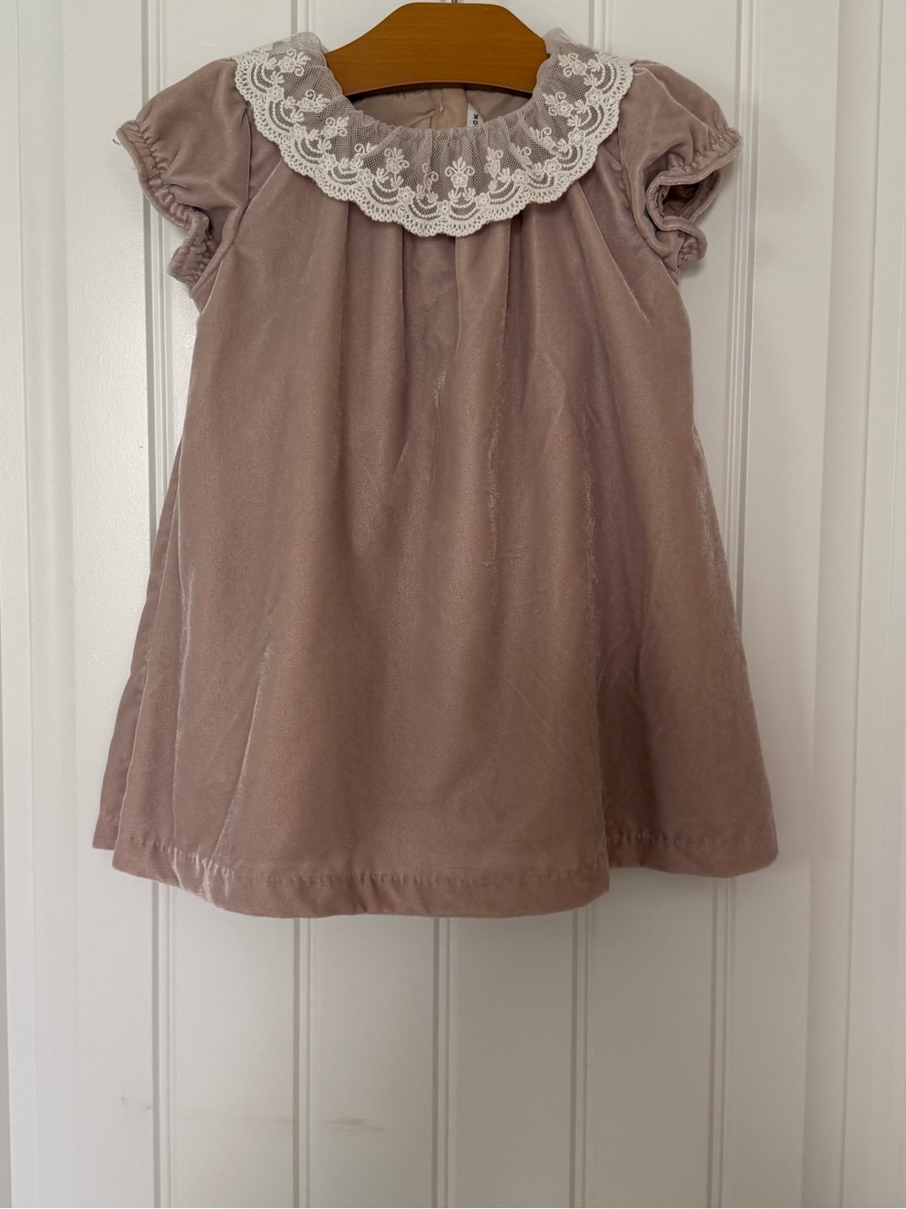 ✨ Janie and Jack Baby Girls Champagne Velvet Dress | 12–18M